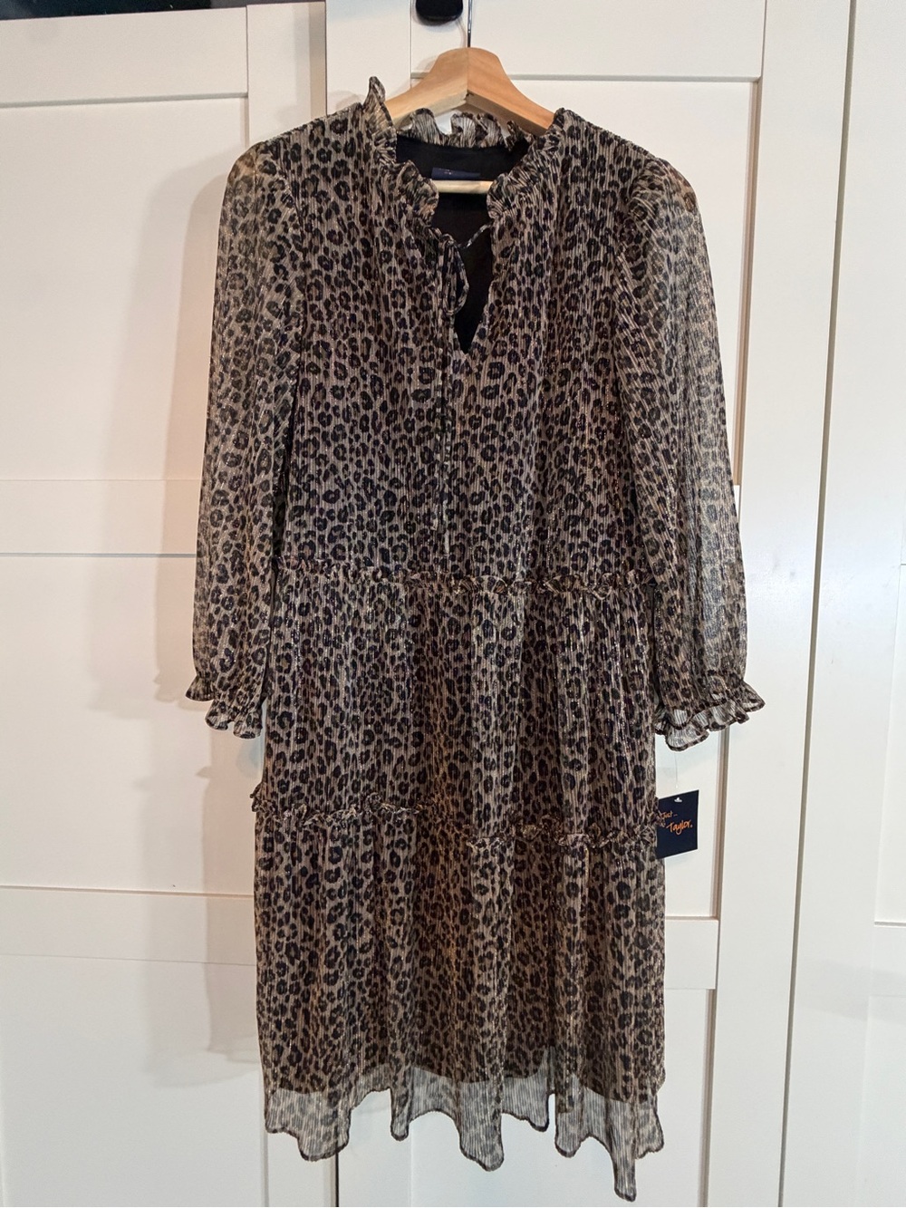 Just...Taylor Leopard Print Long Sleeve Tiered Dress in Brown/Black B7